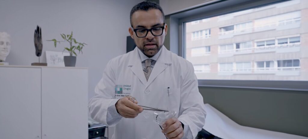 Dr. Elvis Vargas Castillo